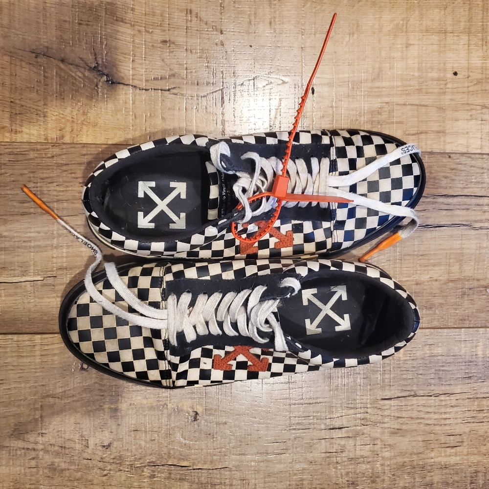 OFF-WHITE VULC LOW - Checker Black & White | Size US 10 Eur 43 - Slightly Worn